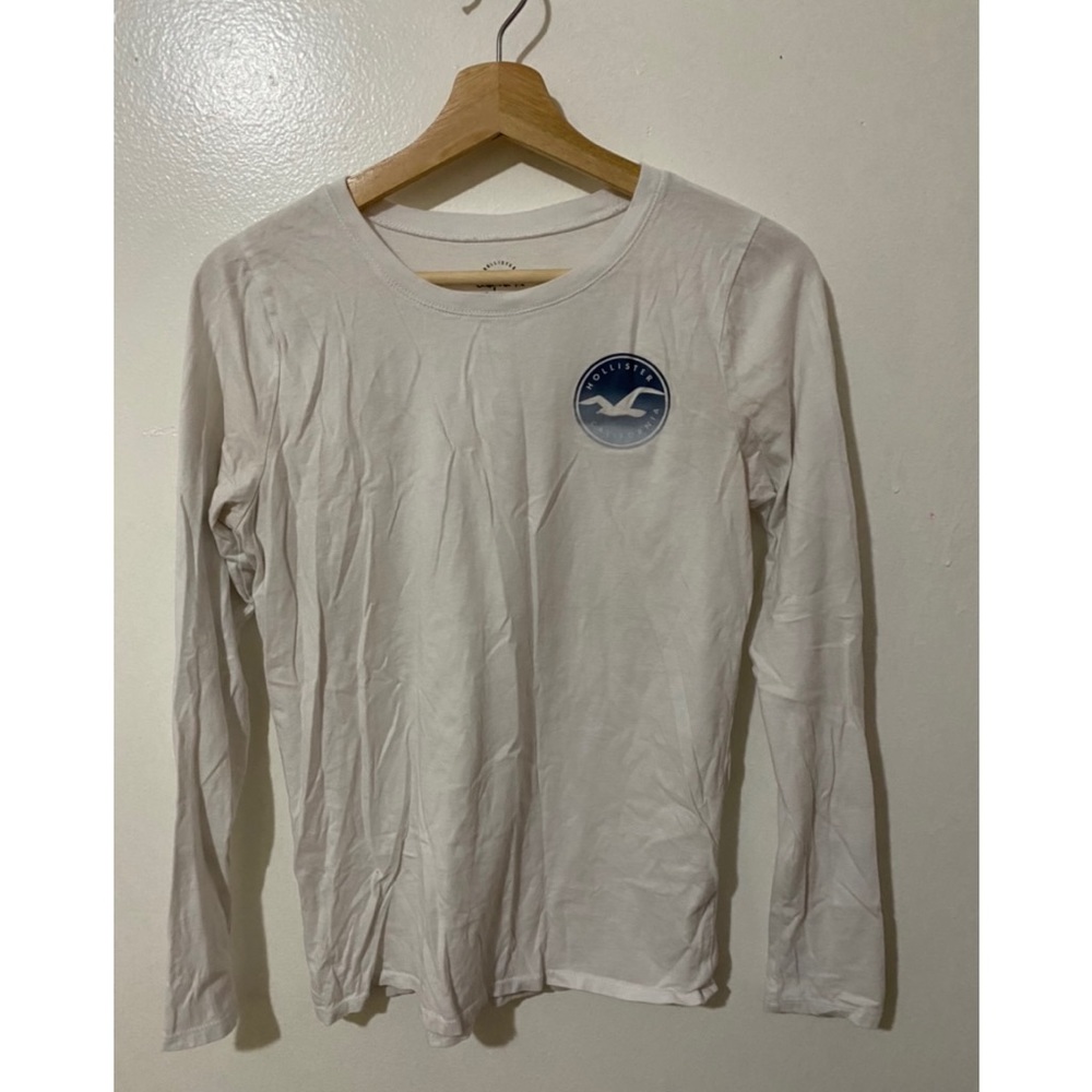 White hollister graphic long sleeve